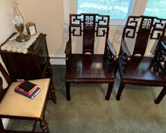 2 more matching chairs.. (pr new pillows in other room)