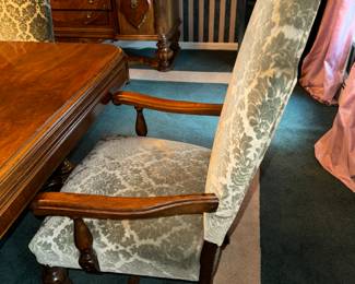 OMG the most sumptuous velvet chairs I've ever seen!