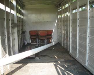 CHEROKEE TRAILER INSIDE