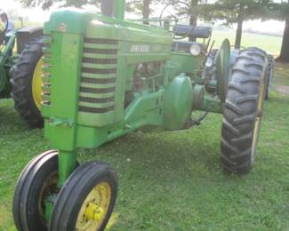JD A TRACTOR
