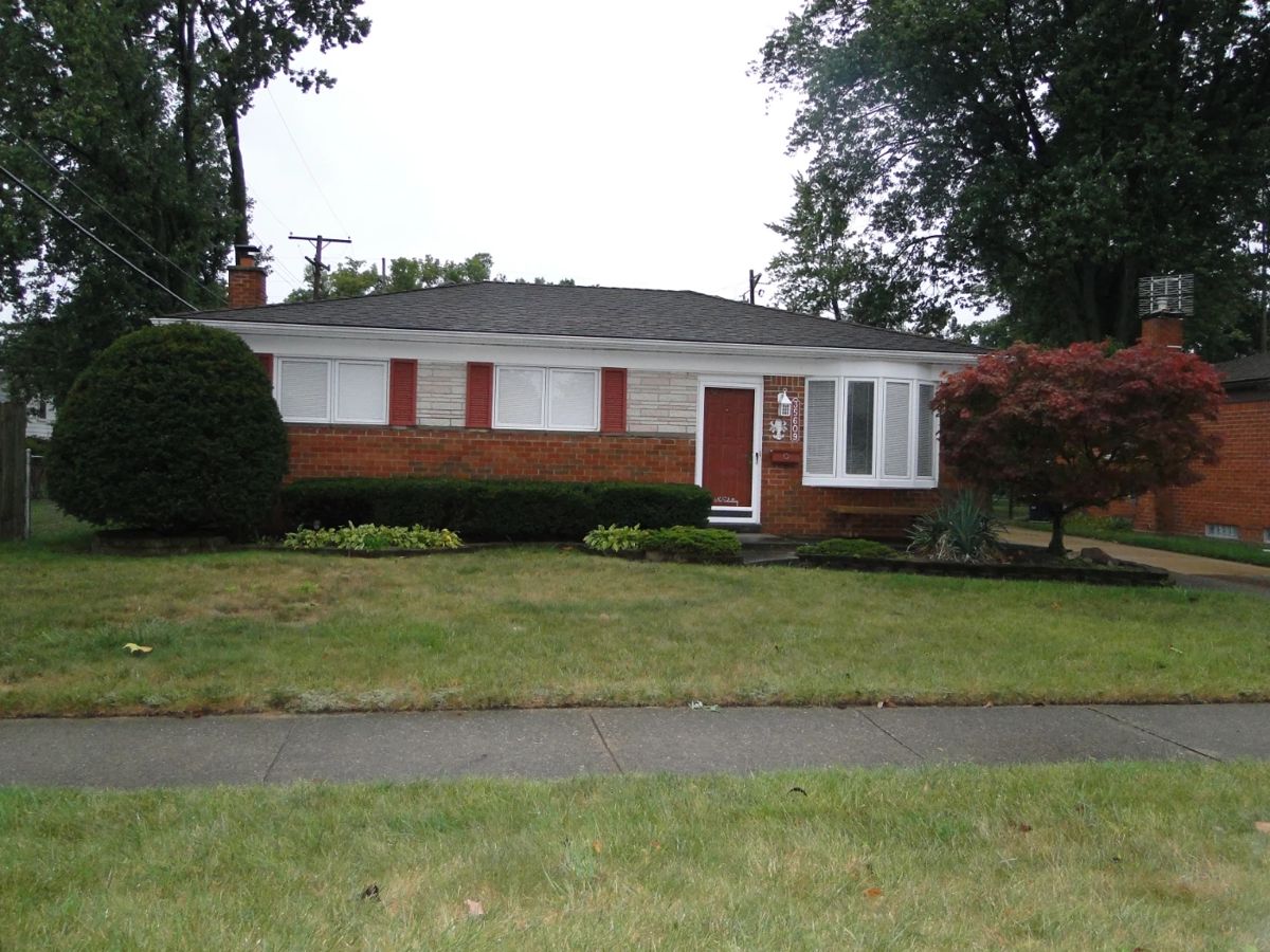 Welcome to our amazing Livonia Estate Sale