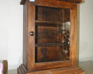 Now this, right here is amazing little curio cabinet