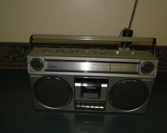 1980's Boom Box!! Get out on the driveway and do some dancing