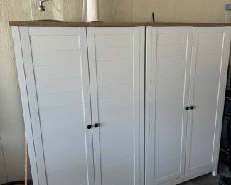 Very nice storage units 