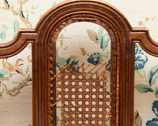 981c Table and Chairs Detail