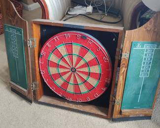 Dartboard and Scoring Case