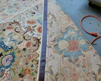 100% Silk Handknotted Persian Carpet