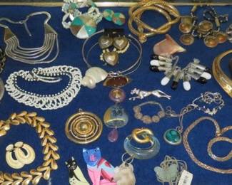 Womens Costume Jewelry