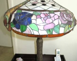 Tiffany Style-Stained Glass Table Lamp