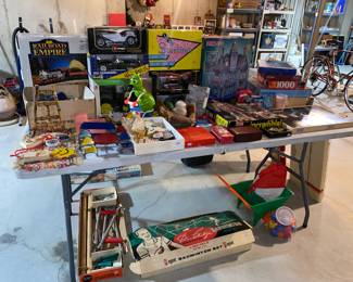 1/24 model cars, 3-D puzzle, puzzles, vintage dollhouse furniture