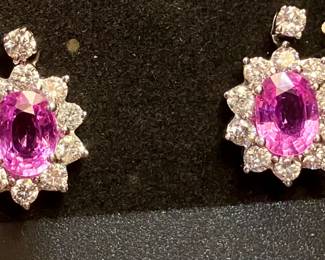 Phenomenal pair of 18K white gold and pink sapphire diamond earrings 