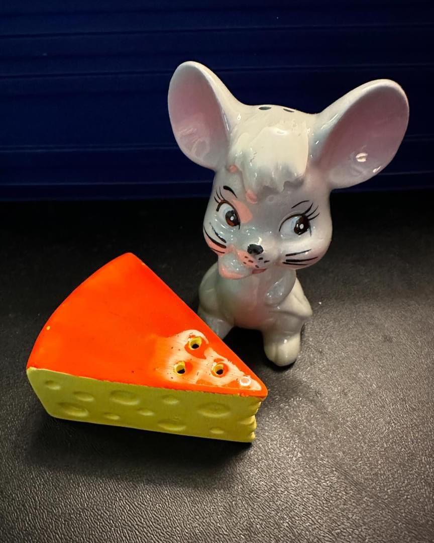 MCM mouse and cheese salt and pepper set, huge s&p shaker collection