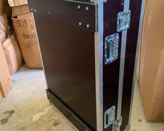 Heavy duty transport case for extremely fragile items