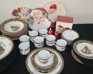 International Tableworks Christmas China And More