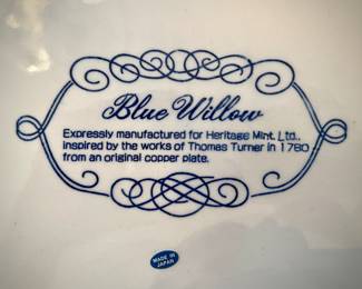 Blue Willow for Heritage Mint Ltd Dish
