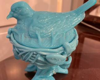 Westmoreland Robin Blue Milk Glass Bird in Nest/Candy Dish