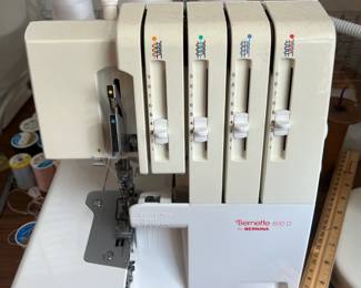Bernina 800D Overlock Sewing Machine