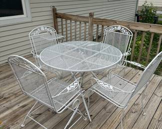 White Metal Patio Table and Chairs 