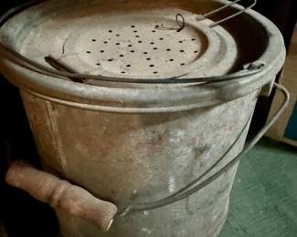 Metal Minnow Bait Bucket