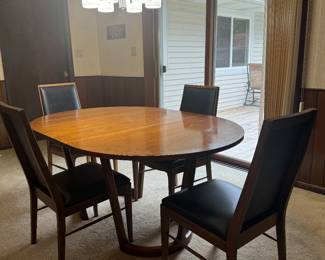  Mid Century Modern Dining Table and Four Chairs 