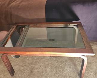 Wood Coffee Table w/Smoked Glass & Magazine Holder!
