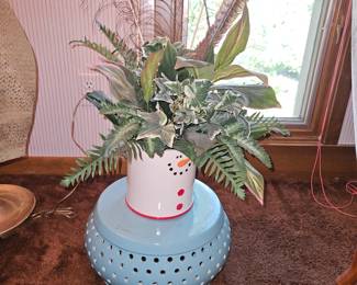 Turquoise Porcelain Plant Stands!
