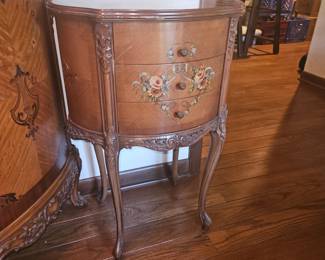 Cherry Wood French Provincial Hand Painted Lamp Table w/3 Drawers!
