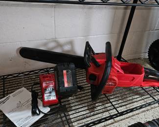 Milwaukee Chainsaw M-18!