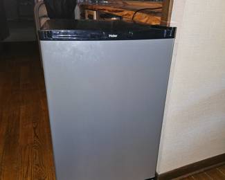 Haier Mini Fridge 4.52 Cu Ft!
