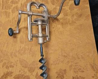 Vtg Barn Beam Post Hand Crank Auger!