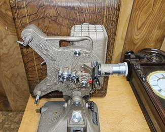Keystone Model K 160 MM Projector W/Keystone #932 Case!

