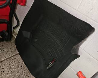 WeatherTech Front Right Mat #01142!
