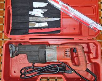 Milwaukee Sawzall #6509 Series W/Accessories!
