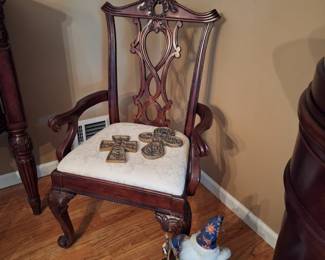 2 Side Chairs + 6 chairs