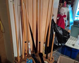 Pool Table & Accessories