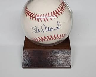 Lot # : 601 - Stan Musial vintage autographed baseball with

