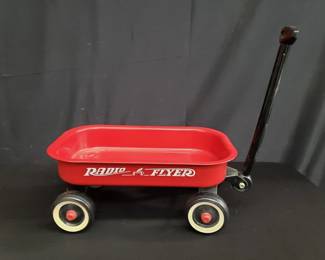 Lot # : 80 - Miniature metal Radio Flyer wagon
