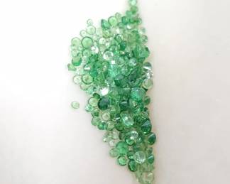 Lot # : 490 - 3.30ctw mixed round tsavorite garnet gemstones

