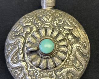 Lot # : 510z - Vintage silver snuff bottle
