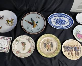 Lot # : 463 - Group of assorted plates
