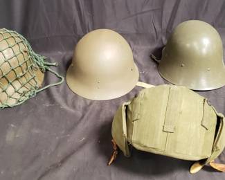 Lot # : 479 - Group of military helmets
