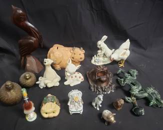 Lot # : 329 - Group of miscellaneous: piggy bank, book holders
