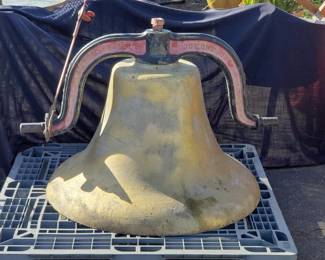 Lot # : 3 - Huge cast iron bell, American Bell Foundry