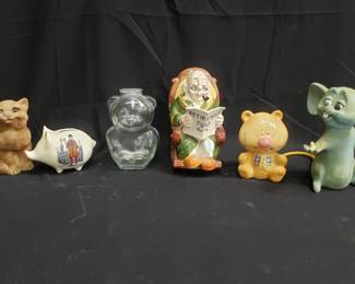 Lot # : 345 - Group of assorted vintage coin banks
