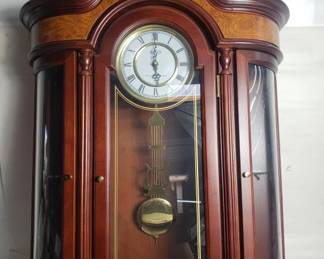 Lot # : 429 - Vintage westminster Whittington quartz wall clock
