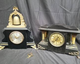 Lot # : 422 - Pair of mantel clocks
