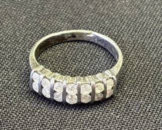 Lot # : 530z - Vintage 925 silver ring
