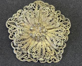 Lot # : 580z - Vintage silver pin
