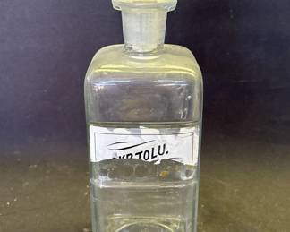 Lot # : 569 - Antique apothecary Chicago Fair glass bottle
