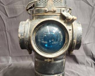 Lot # : 17 - Vintage Adlake Non-Sweating railroad lantern
